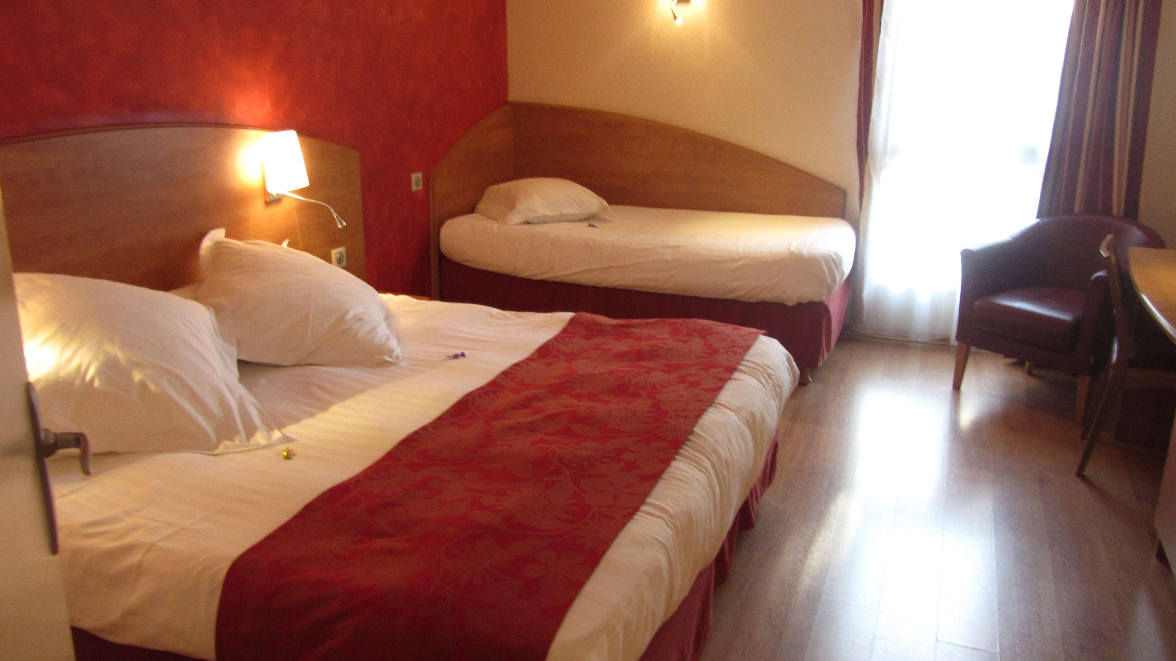 Kyriad Nîmes Ouest A9 Kültér fotó
